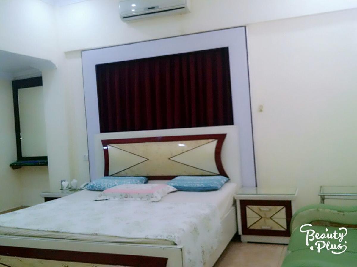 Rehaish Inn Guest House Karachi Esterno foto